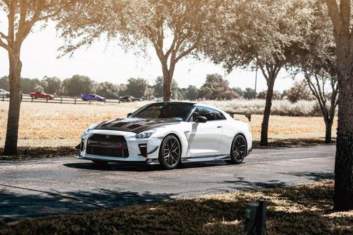 2017 Nissan GT-R Premium