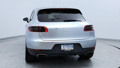 2017 Porsche Macan Base