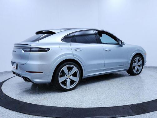 2021 Porsche Cayenne Turbo