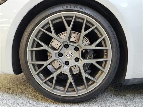 2021 Porsche 911 Carrera