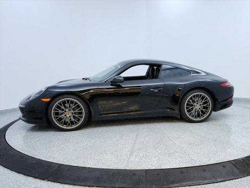 2019 Porsche 911 Carrera
