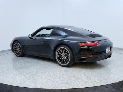 2019 Porsche 911 Carrera