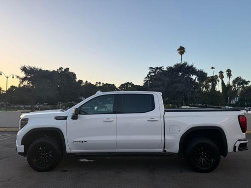 2022 GMC Sierra 1500 AT4X
