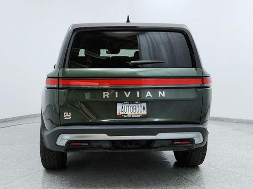 2023 Rivian R1S Adventure