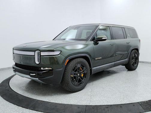 2023 Rivian R1S Adventure