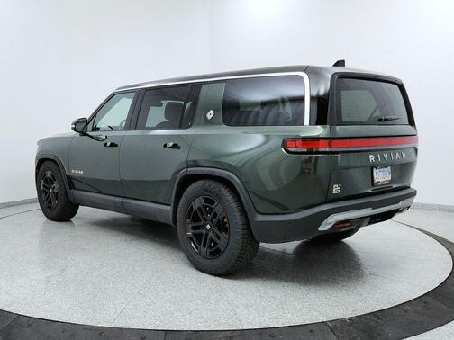 2023 Rivian R1S Adventure