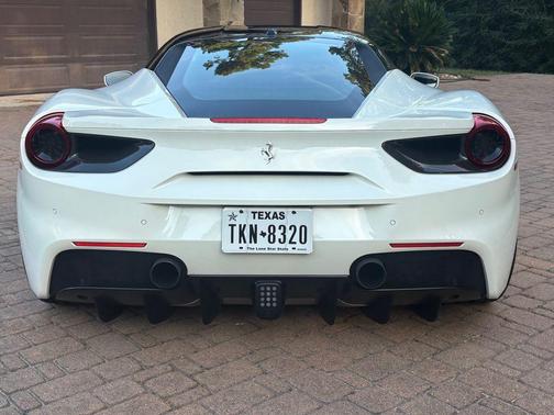 2019 Ferrari 488 GTB Base