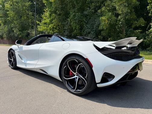 2024 McLaren 750S Spider