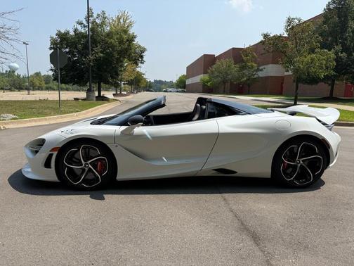 2024 McLaren 750S Spider