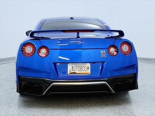 2020 Nissan GT-R Premium Dual-clutch 6-Speed Transmission
