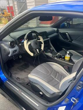 2020 Nissan GT-R Premium Dual-clutch 6-Speed Transmission