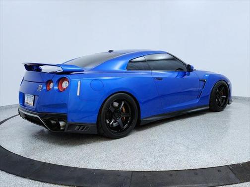 2020 Nissan GT-R Premium Dual-clutch 6-Speed Transmission
