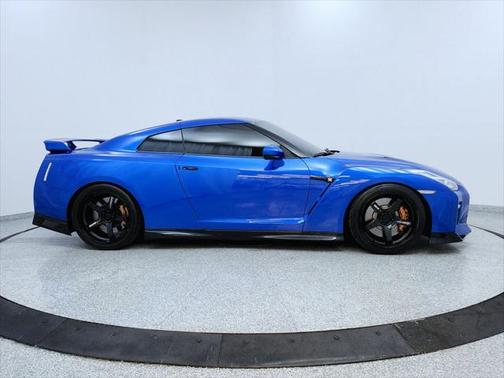 2020 Nissan GT-R Premium Dual-clutch 6-Speed Transmission