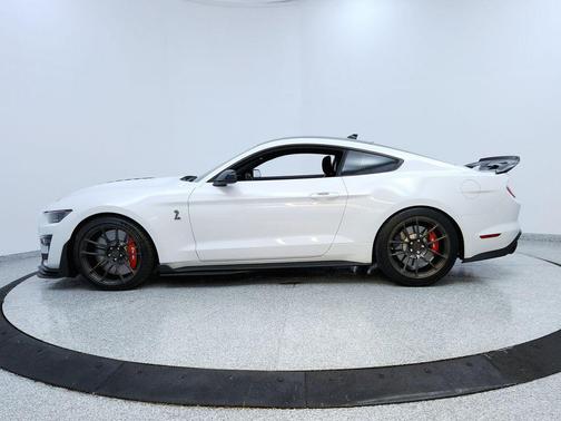 2020 Ford Shelby GT500 Base