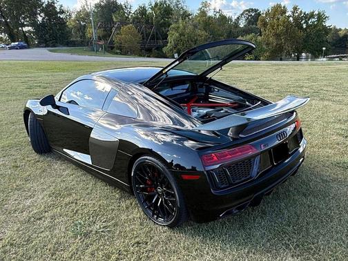 2017 Audi R8 5.2 V10 plus