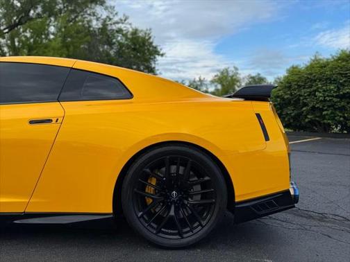 2017 Nissan GT-R Premium