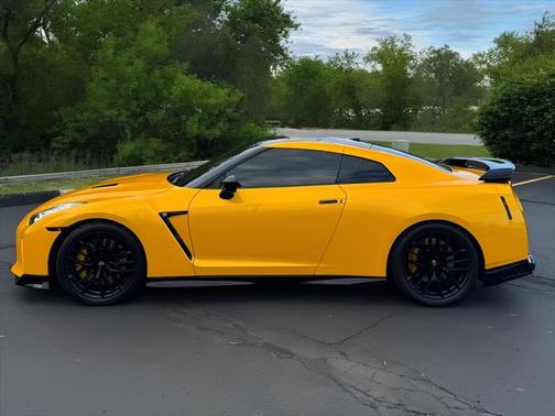 2017 Nissan GT-R Premium
