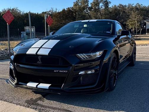 2022 Ford Shelby GT500 Base