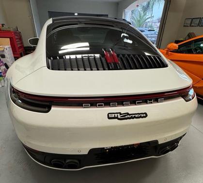 2021 Porsche 911 Carrera