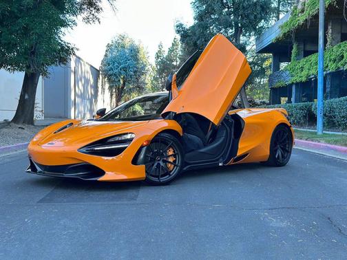 2021 McLaren 720S Base