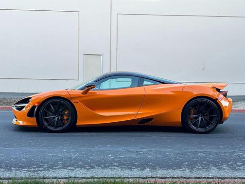 2021 McLaren 720S Base