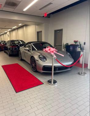 2020 Porsche 911 Carrera