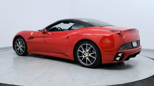 2014 Ferrari California Base