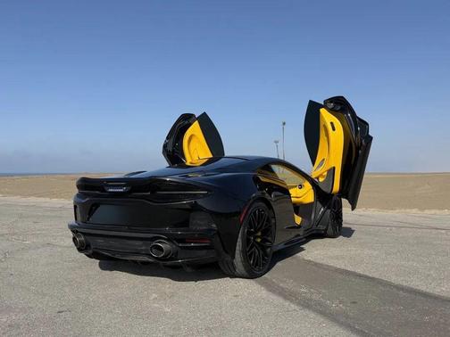 2022 McLaren GT Coupe