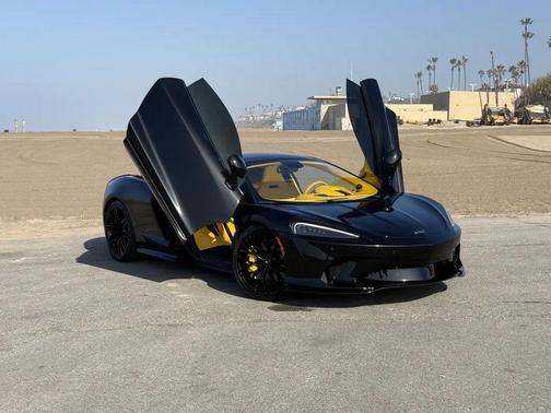 2022 McLaren GT Coupe