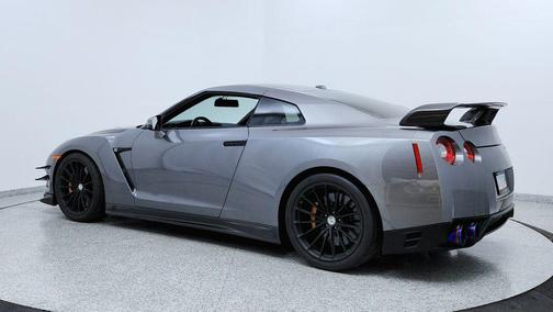 2015 Nissan GT-R Premium