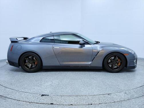 2014 Nissan GT-R Premium