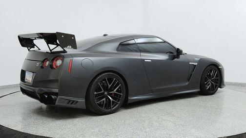 2019 Nissan GT-R Pure