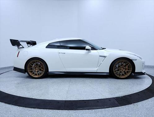 2018 Nissan GT-R Premium