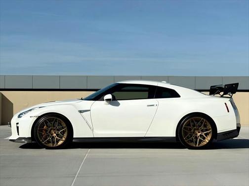 2018 Nissan GT-R Premium