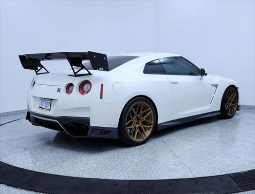 2018 Nissan GT-R Premium