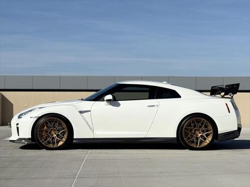 2018 Nissan GT-R Premium