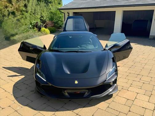 2022 Ferrari F8 Tributo Base