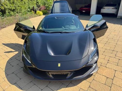 2022 Ferrari F8 Tributo Base