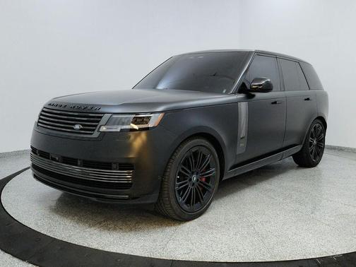 2024 Land Rover Range Rover P615 SV