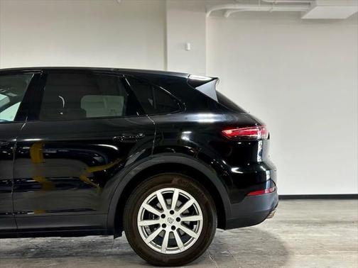 2021 Porsche Cayenne Base
