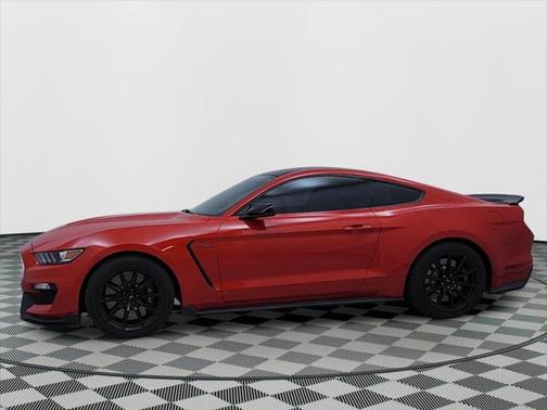 2017 Ford Shelby GT350 Base