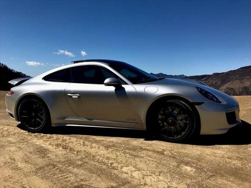 2017 Porsche 911 Carrera GTS