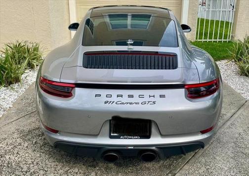 2017 Porsche 911 Carrera GTS