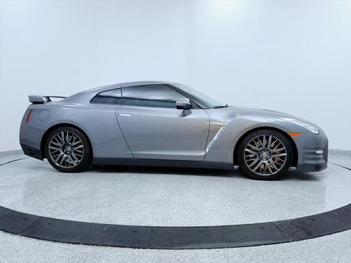 2016 Nissan GT-R Premium