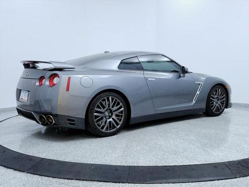 2016 Nissan GT-R Premium