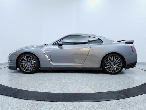 2016 Nissan GT-R Premium