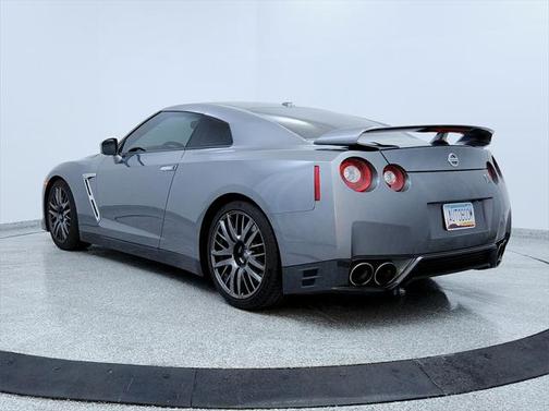 2016 Nissan GT-R Premium