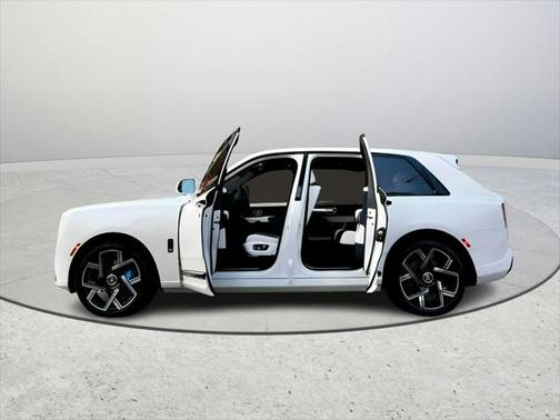 2025 Rolls-Royce Cullinan Black Badge