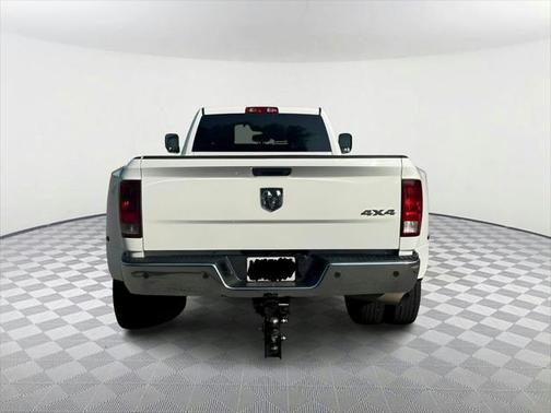 2017 RAM 3500 Tradesman Crew Cab 4x4 8' Box