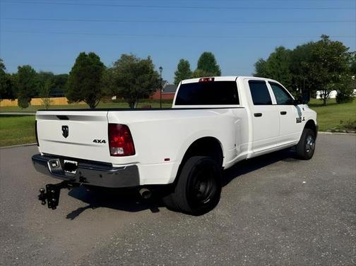 2017 RAM 3500 Tradesman Crew Cab 4x4 8' Box